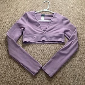 Lavender cropped long sleeve top with low neck